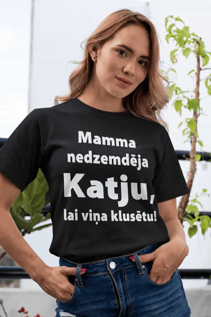 Smieklīgs krekls Neklusēšu ar vārdu – Mamma