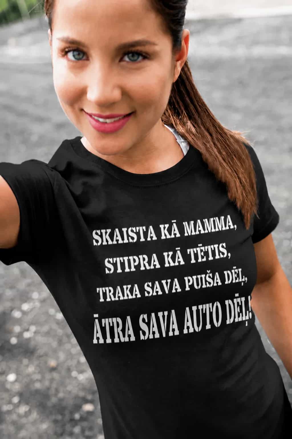T-krekls „Skaista kā mamma“ ar auto marku