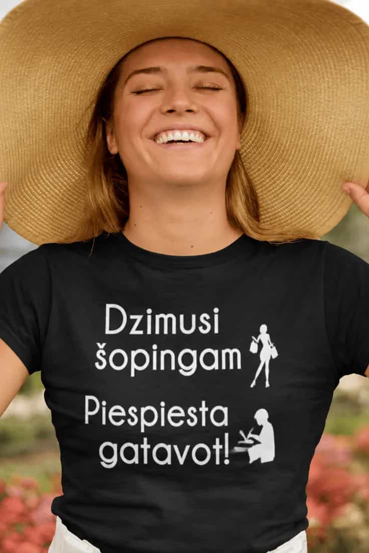 Smieklīgs T-krekls „Dzimusi šopingam“