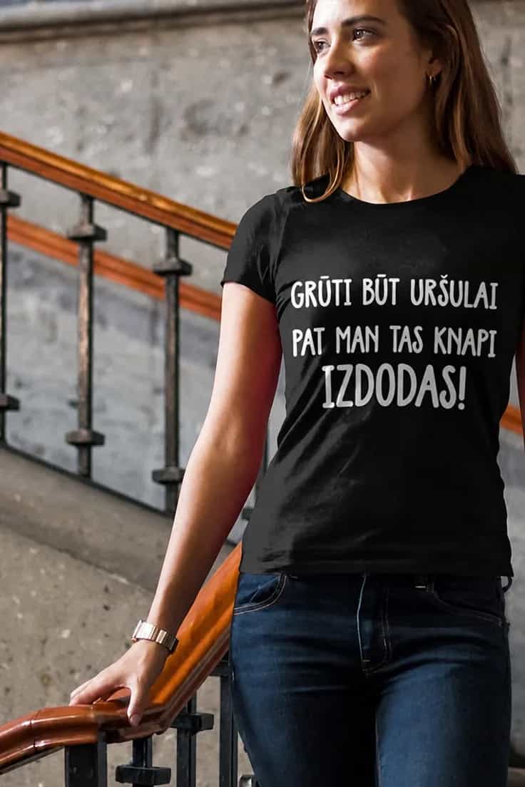 Smieklīgs krekls Grūti būt ar vārdu – GRŪTI BŪT