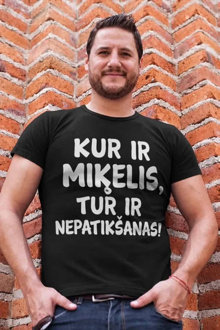 Smieklīgs krekls nepatikšanas ar vārdu