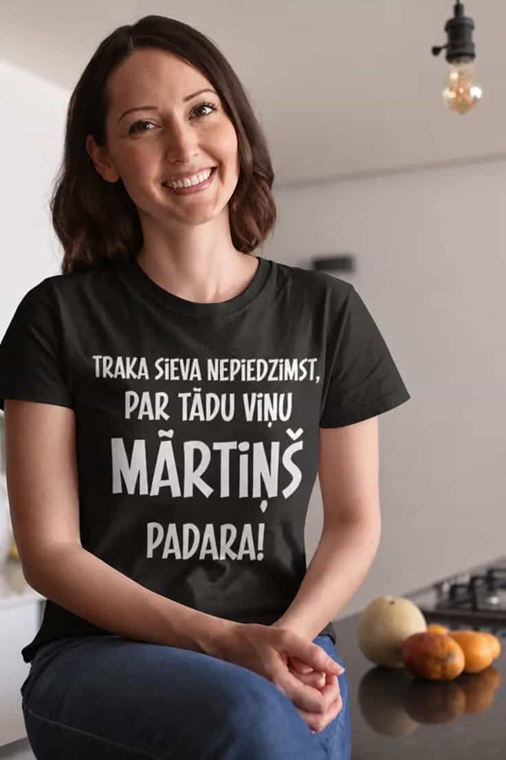 Smieklīgs krekls Traka sieva ar vārdu - TRAKA SIEVA