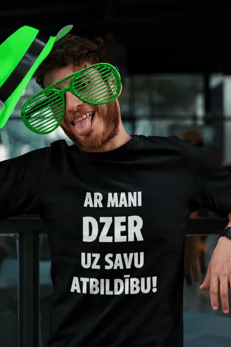 Smieklīgs krekls Uz savu atbildību – AR MANI